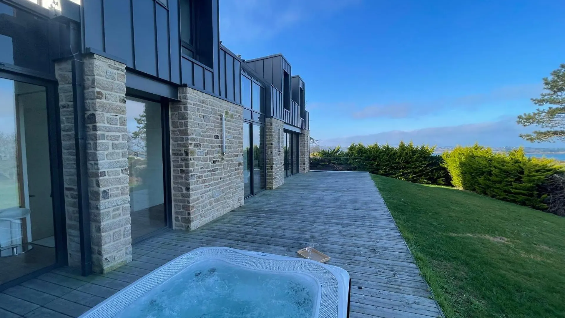 Hiran Ma Wel Villa Kerbors